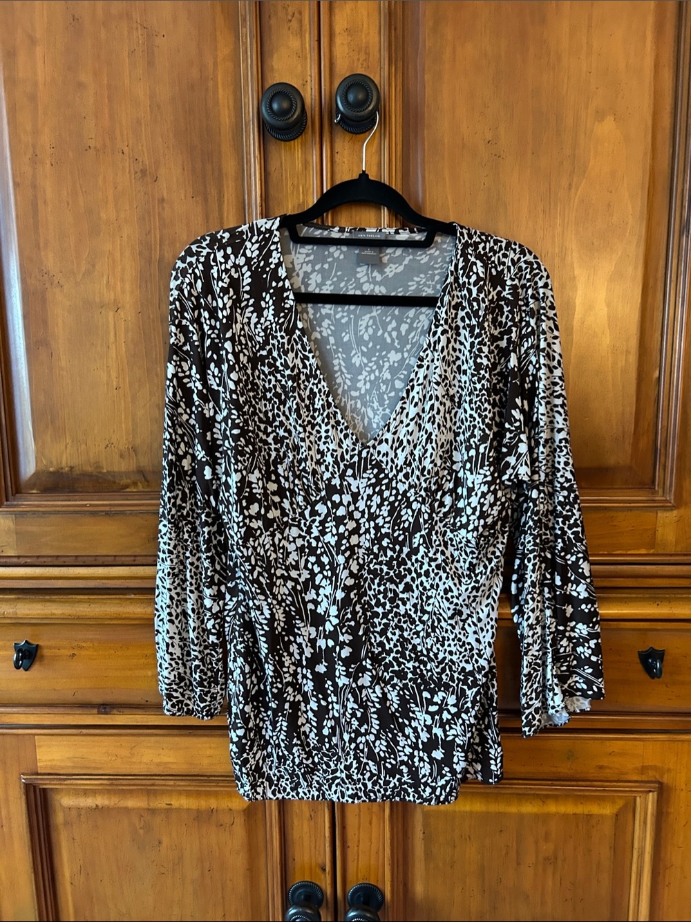 Ann Taylor Brown and White Floral Print V-Neck Blouse
